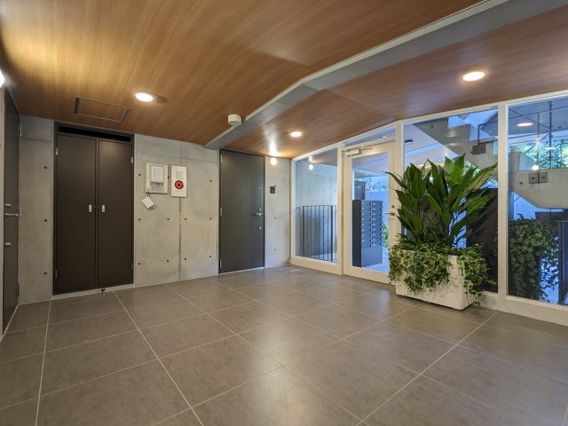 ミオテゾーロ哲学堂カーザ0203号室 エントランス