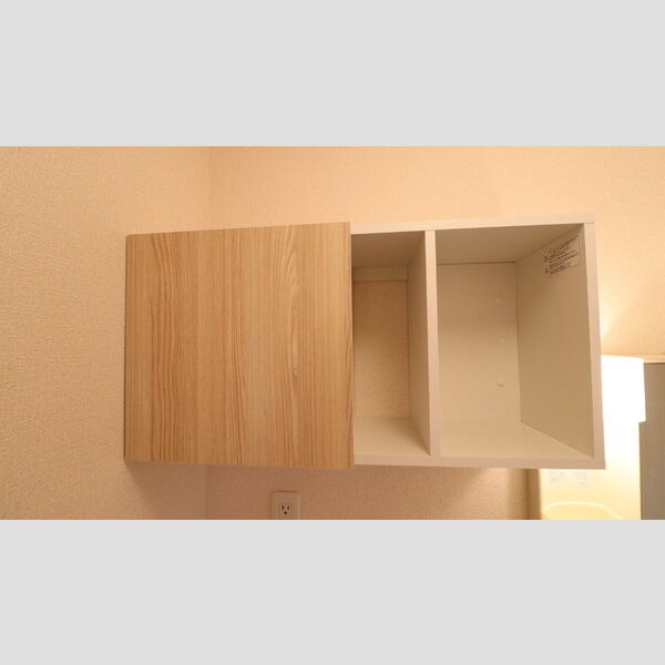 カーサ アリエッタ102号室 ★洗濯機置き場上部棚★