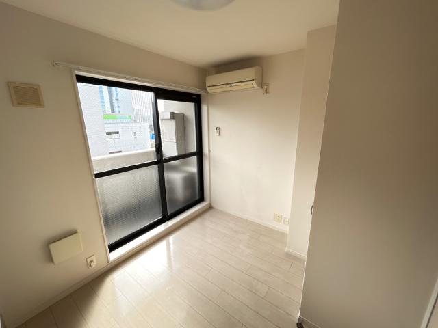 アンビシャス千葉城前502号室 DK