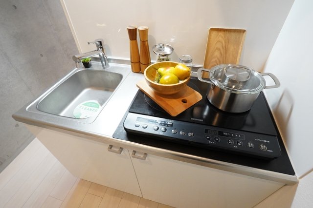 ＪＡＳＰＥＲ　Ｎｉｓｈｉｏｃｈｉａｉ3階 システムキッチン（2口IHコンロ）※画像はイメージです(家具や小物は設備ではありません)