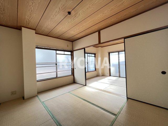 山崎マンション2階 掲載の写真は退去前の写真となります。