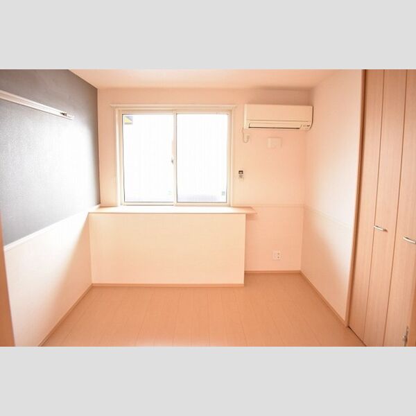 プリムヴェール　十五番館102号室 洋室6帖