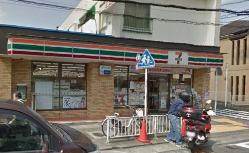 グラン浅間台 【コンビニエンスストア】セブンイレブン浅間台店まで364ｍ
