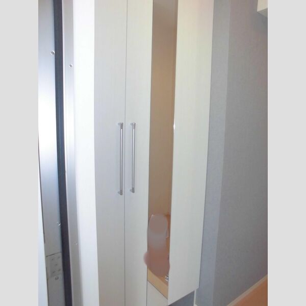 ステラ　B101号室 玄関