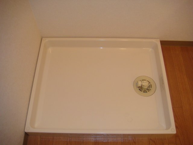 シェルル・スイート305号室 洗濯機置場