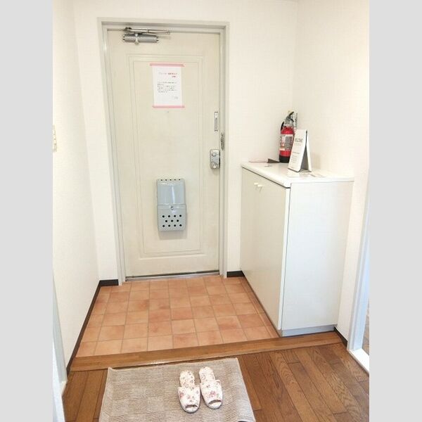 Bellevue参番館201号室 玄関