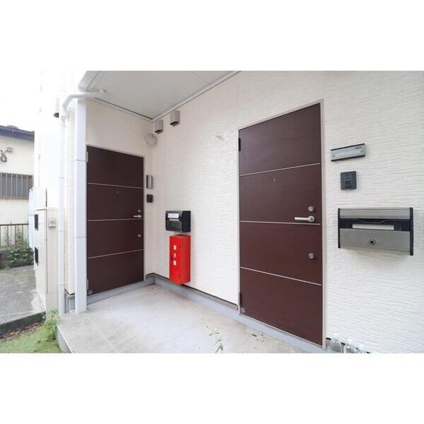 フラットエイトB エントランス