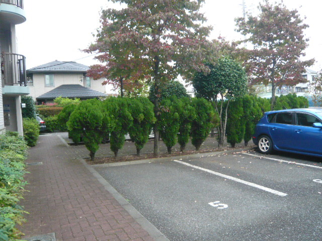 セゾン岩澤 駐車場