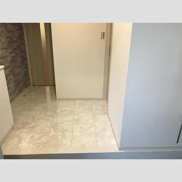 マイホームネクスト本北方2丁目　4号棟 玄関