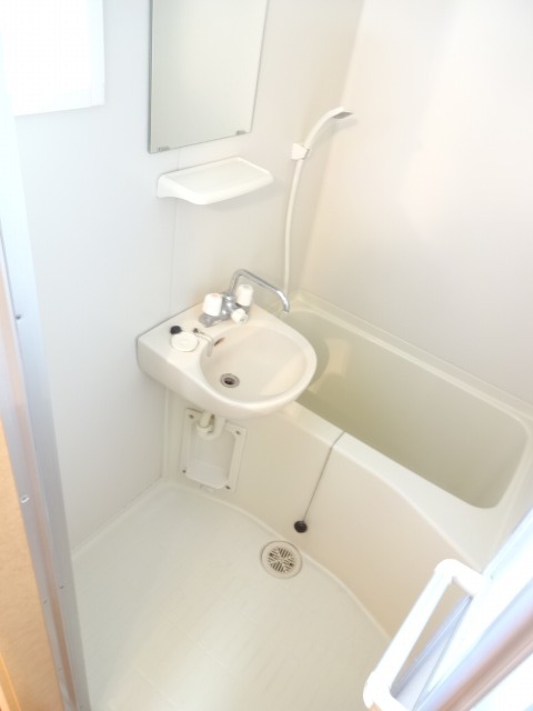 ラ・インサラーテ バス