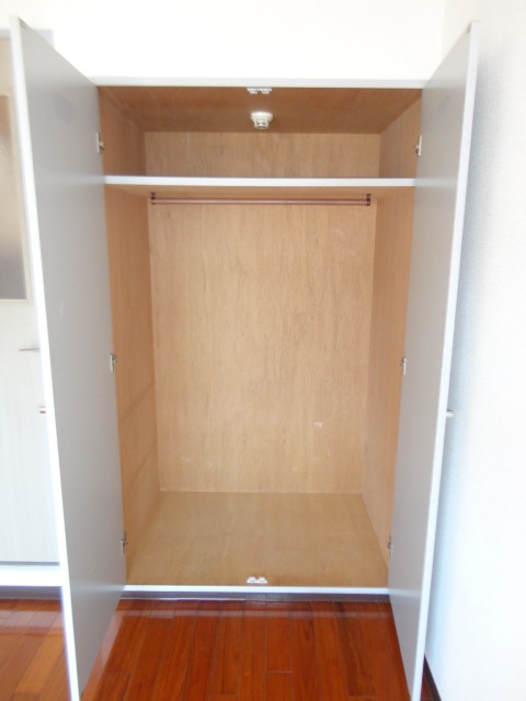 ゼファーコート丸山台4階 収納