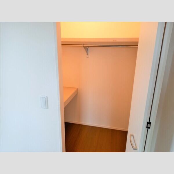 ウエストエーデル ウォークインクローゼット