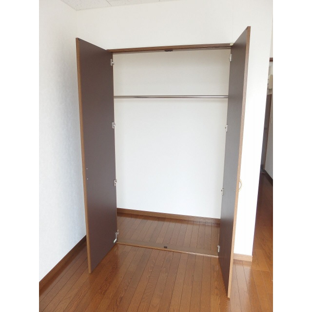 プレジール R102号室 内観