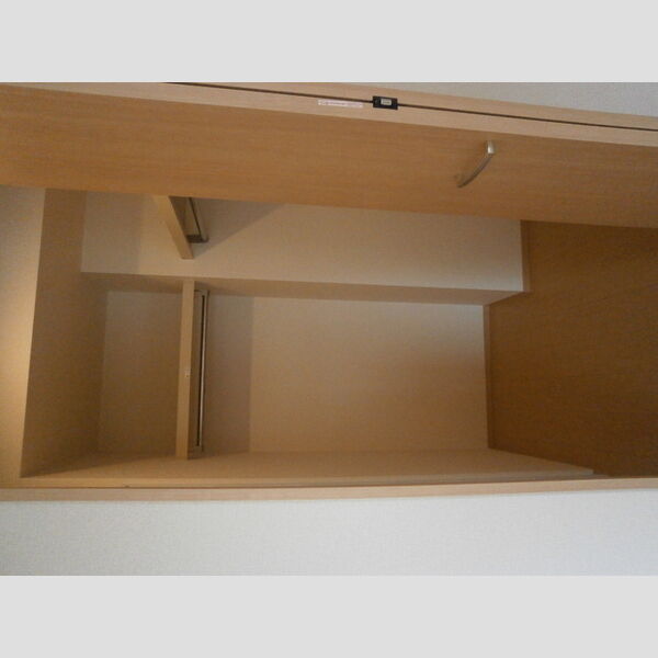 ラッキーベル　C102号室 収納