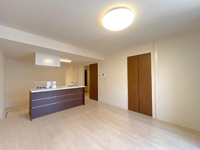 セレーナクオーレ106号室 リビング