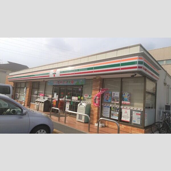 ホーリーホック セブンイレブン足立六町1丁目店