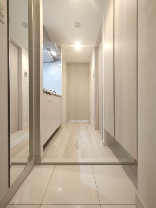 クレイシア新宿ノース3階 玄関