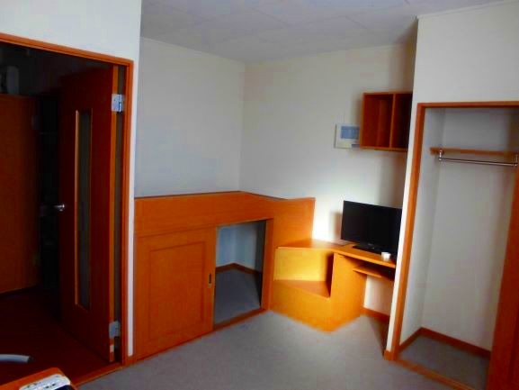 レオパレスブランドール201号室 リビング