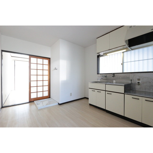 新田ハイツ 内観