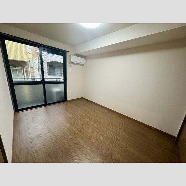 ハイカムールST・ユアサ203号室 洋室