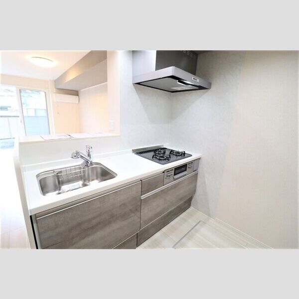 グリシーヌ 対面式キッチン(3口ガスコンロ)