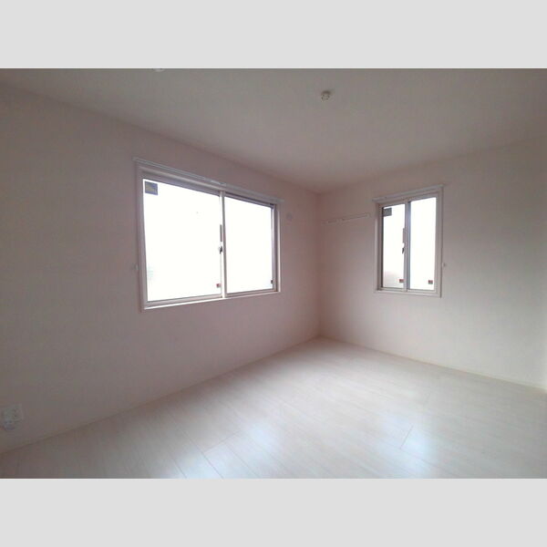 GRAND　ARBRE101号室 2面採光の洋室