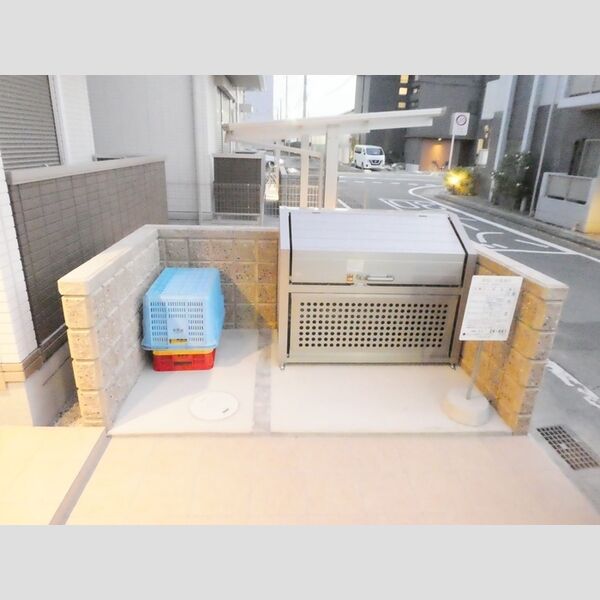 グランエスポワール203号室 入居者専用ゴミ置き場