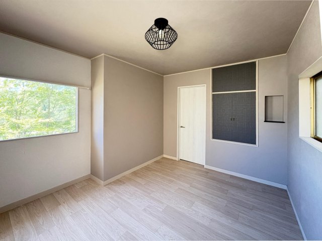 アッシュティー東山 明るく陽当たりの良い２階の部屋