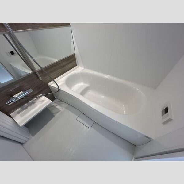 セレスティア西綾瀬103号室 浴室