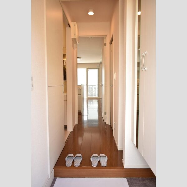 Fragrant　sumire101号室 玄関