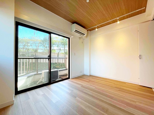 メゾンドヒル黒部 リビング