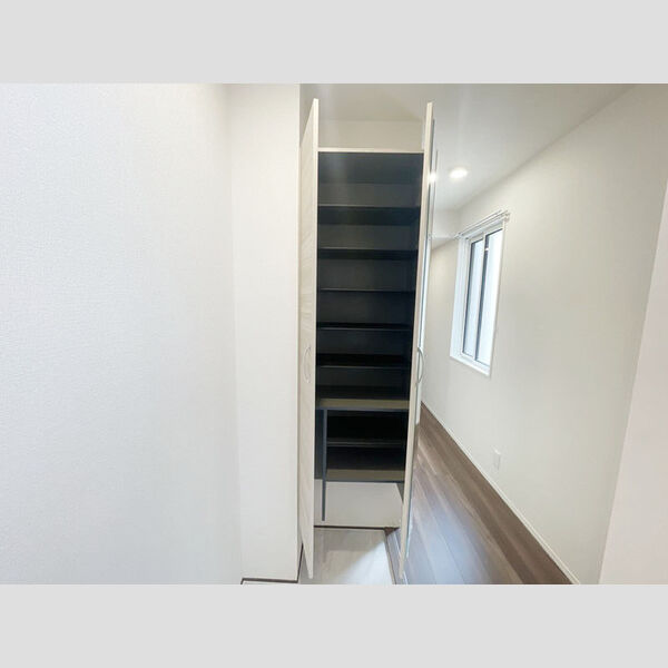 D-ROOM八幡町205号室 玄関