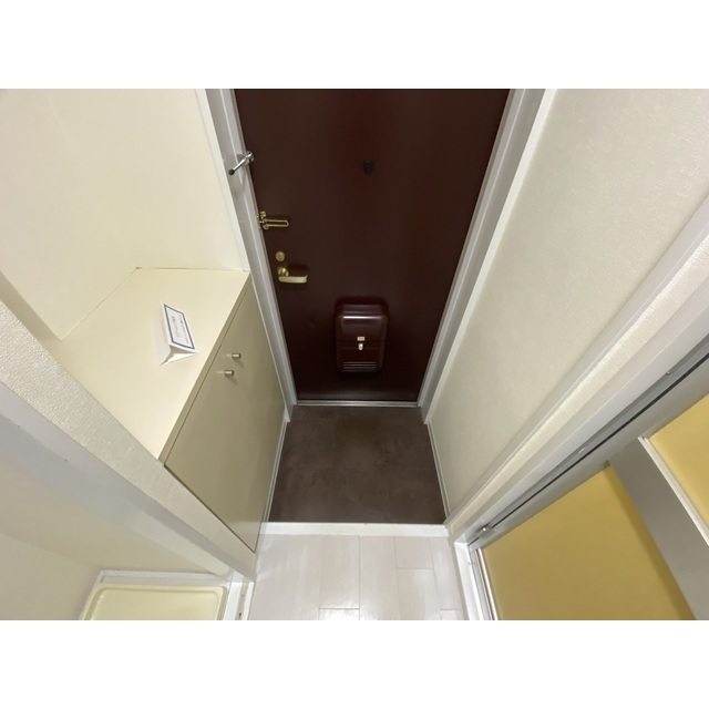 メゾンドエクセル208号室 玄関