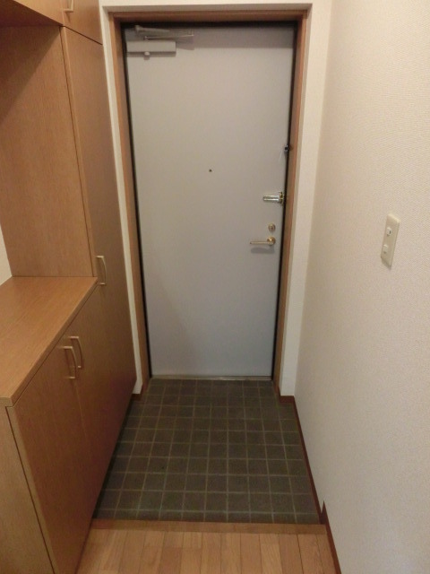 Ｓｅｎｔｉｒｅ0203号室 広々玄関です