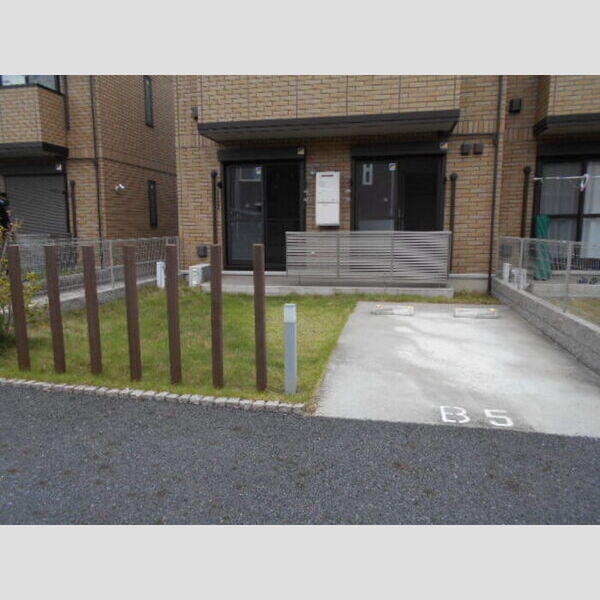 イーグレット　B105号室 専用庭