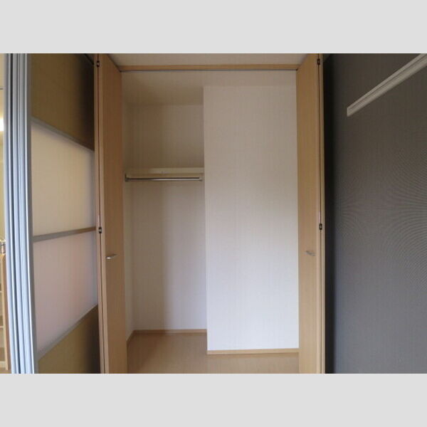 Bella Luce (ベラルーチェ) クローゼット