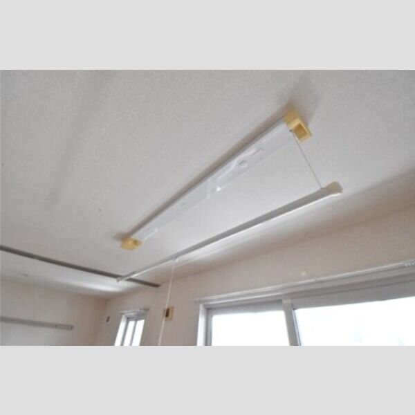 メゾン ド コンフォール201号室 室内物干し