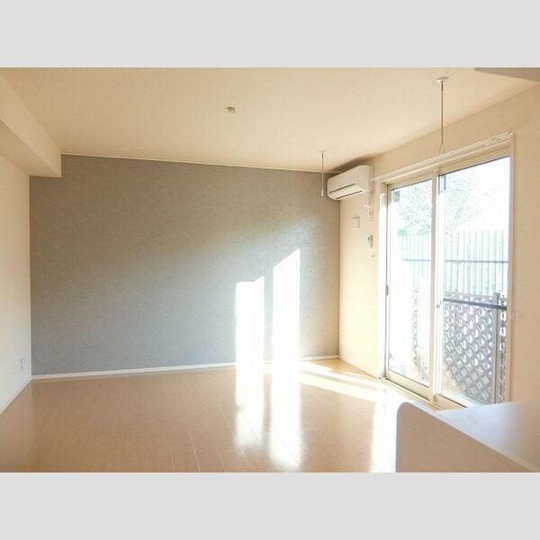 ソフィス かすみの瀬 ♪陽あたりのよい南向き窓のリビング♪