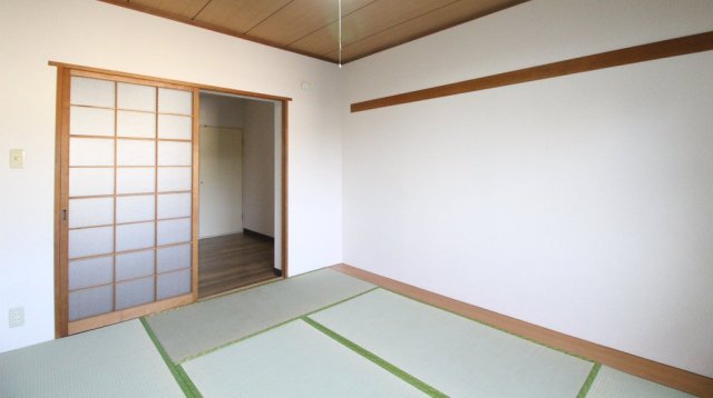 ハイツいづみ2階 部屋その他