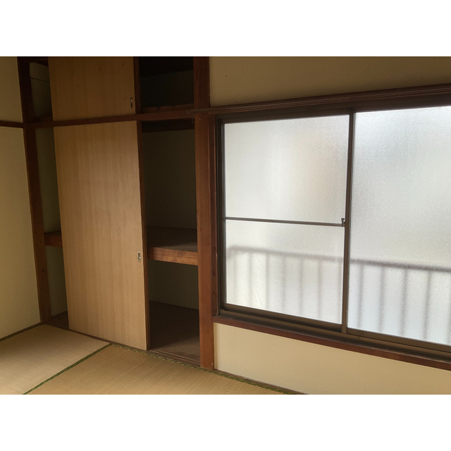 アールカワゴエ201号室 リビング