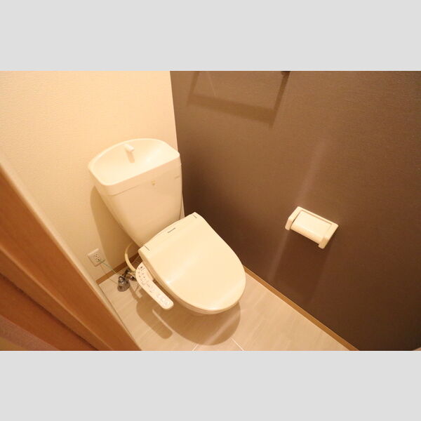 コモド　B棟202号室 温水洗浄暖房便座