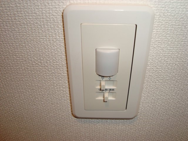 Ａｒｕｍｅ本蓮沼　-アルメモトハスヌマ-305号室 センサー付玄関照明