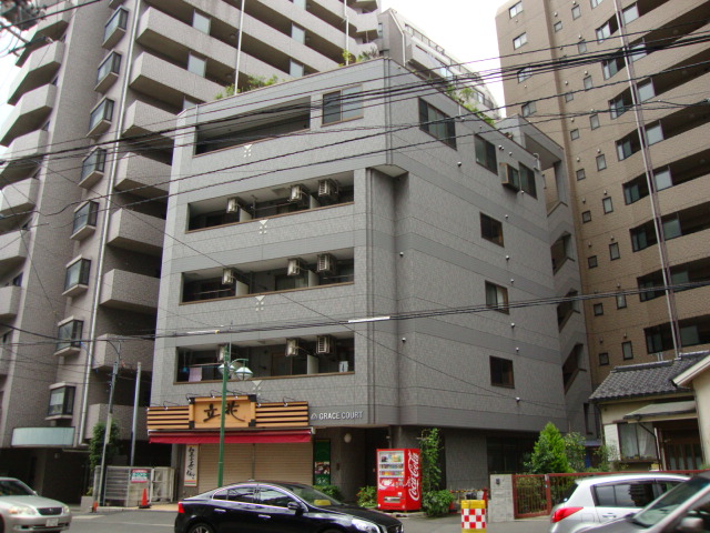 ＧＲＡＣＥ　ＣＯＵＲＴ　　303号室 外観写真（昼）