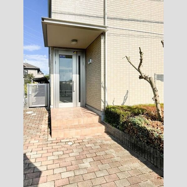 コンフォート東小金井106号室 エントランス