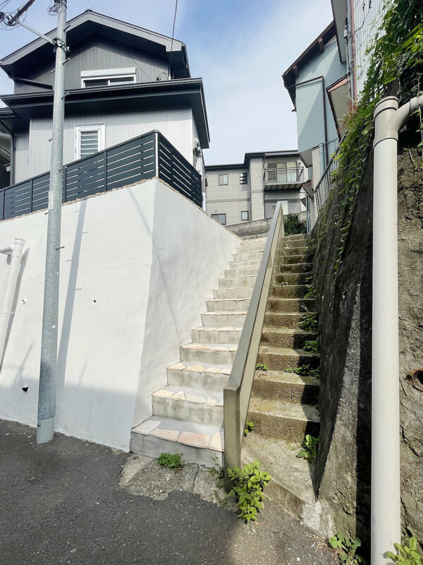 アルジェネーロ三ツ沢1階 エントランス