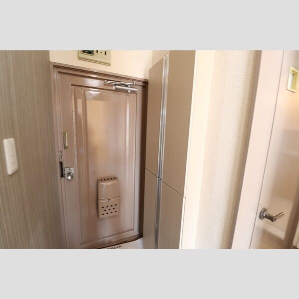 農住メゾン霞302号室 玄関