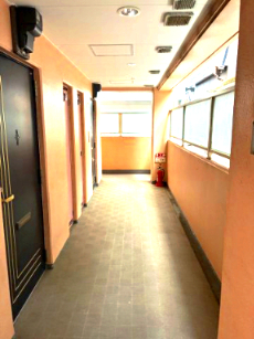 ブリッジワン302号室 ロビー