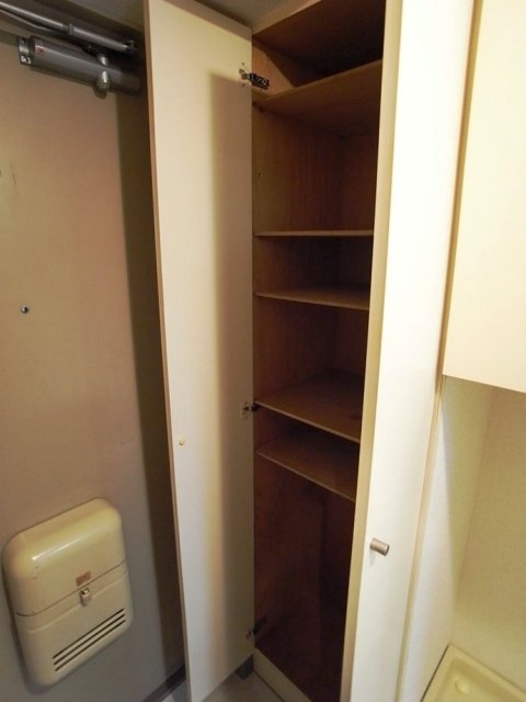 サンパレス南町2階 靴入