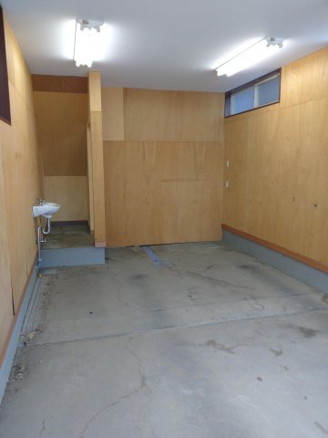 柏市新逆井1丁目戸建 シャッター付き