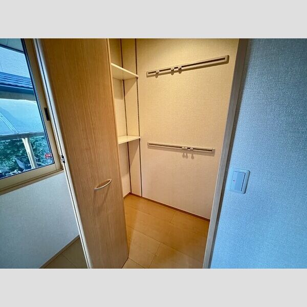 エクセルパーク　B棟101号室 ワンステップクローゼット